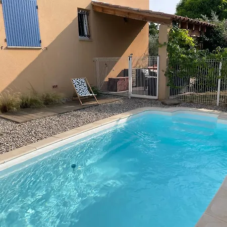 Hotel Maison Les Vignieres 4*